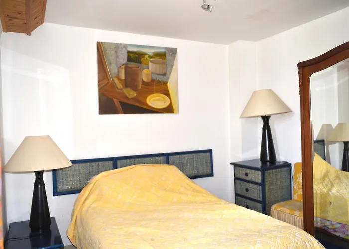 Maison Derriere Les Champs
