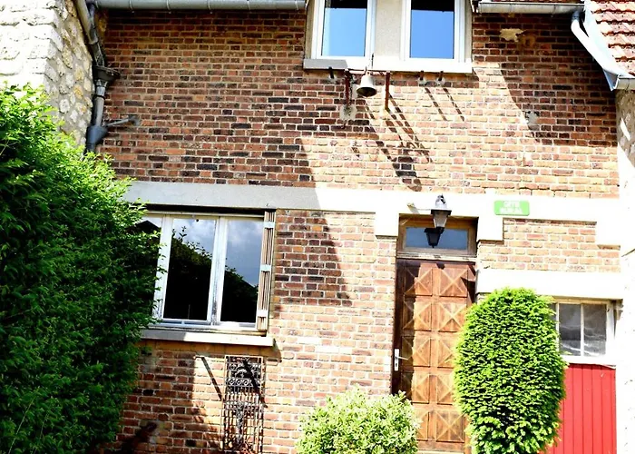 Maison Derriere Les Champs