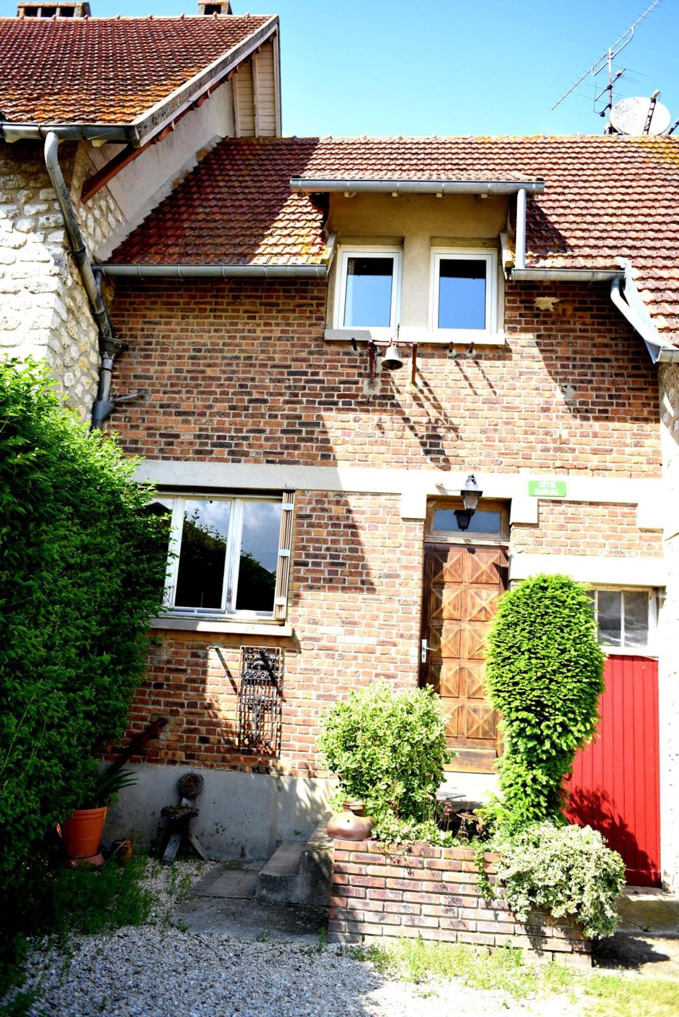 Maison Derriere Les Champs *